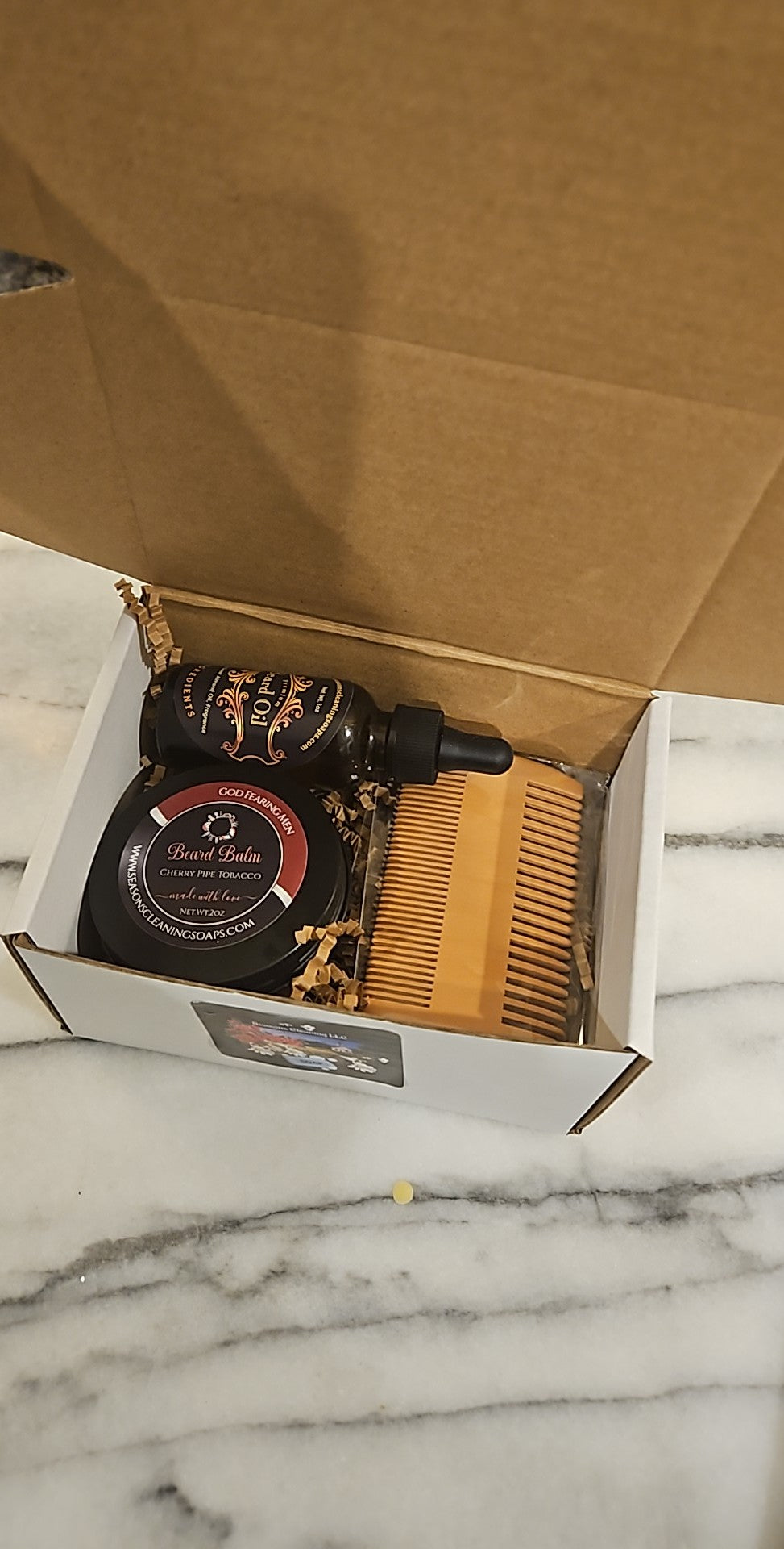 Tobacco and Bay Leaf Beard Balm, Beard Oil and wooden Comb Gift set